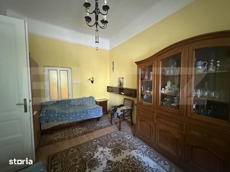 Casă cu 5 camere decomandat cu Teren 311 Mp în Central