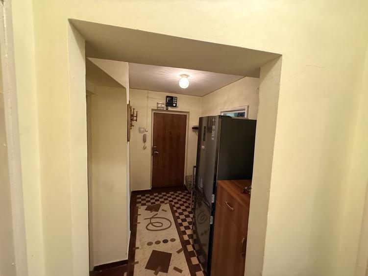 Apartament cu 2 camere decomandat în Faleză