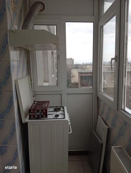 Apartament cu 3 camere decomandat în Sud