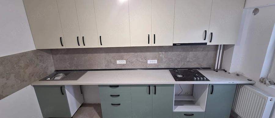 Apartament cu 3 camere semidecomandat în Văcăresti