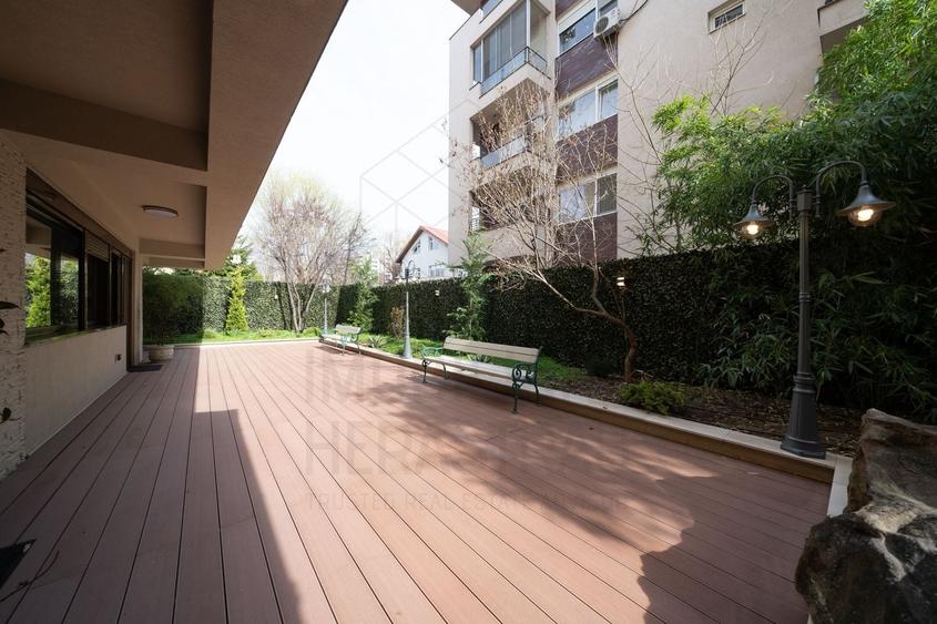 Apartament cu 4 camere decomandat, mobilat în Herăstrău