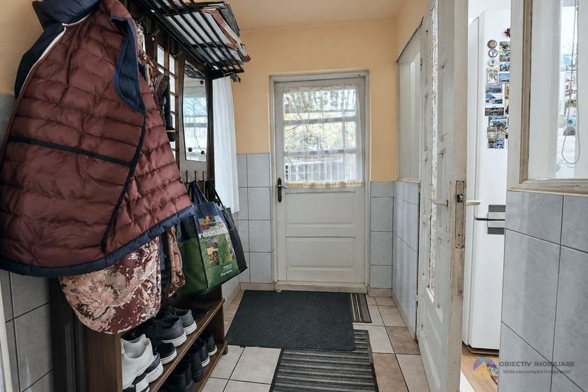 Casă individuală cu 4 camere cu Canalizare în Precista