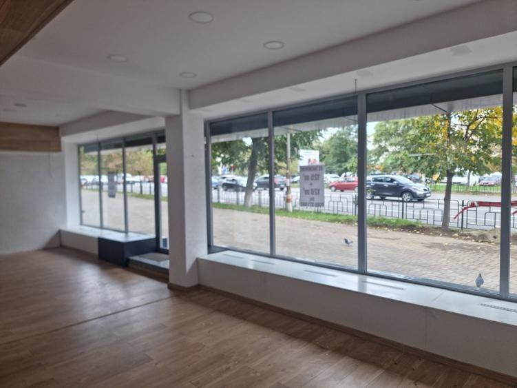 Spațiu comercial, de 120 mp, în 9 Mai