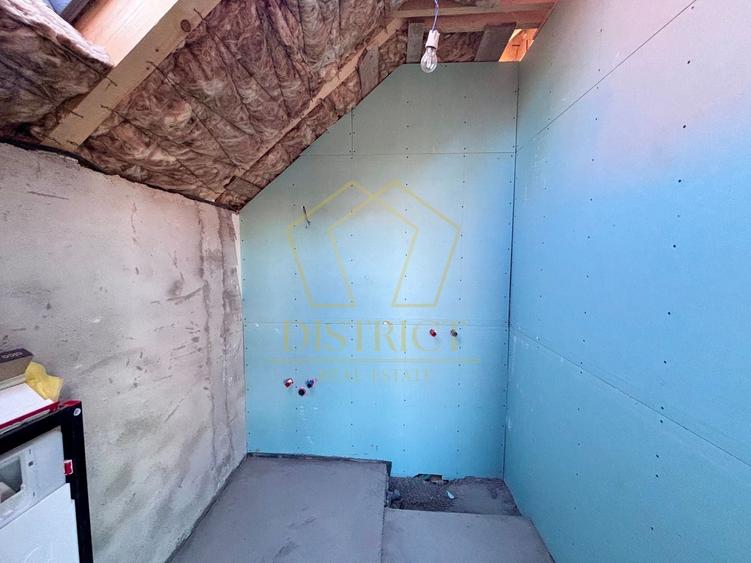 Duplex cu 4 camere cu Canalizare în Ghiroda