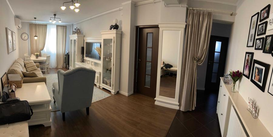 Apartament cu 3 camere decomandat în Central