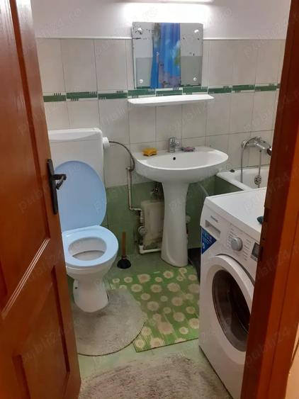 Garsonieră decomandată în Girocului