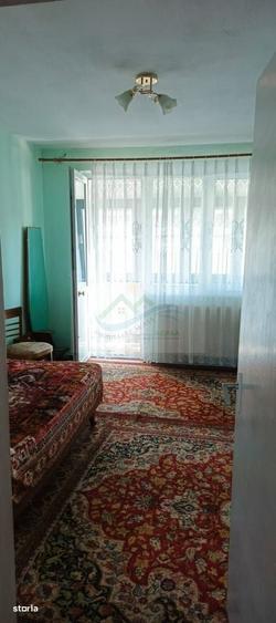 Apartament cu 2 camere semidecomandat în Roșu