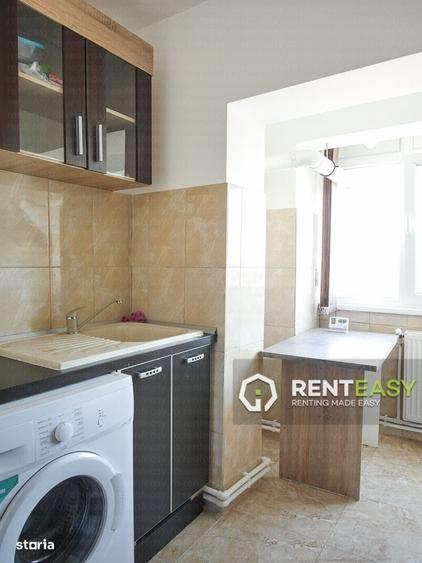 Apartament cu 3 camere decomandat în Independenței