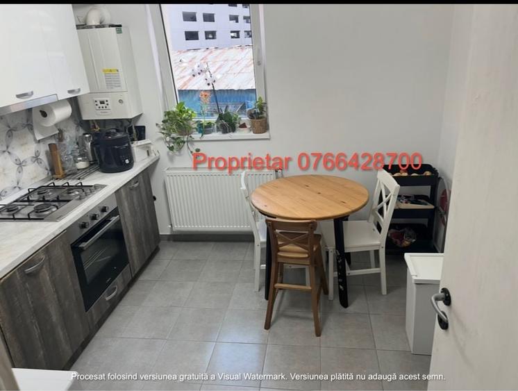 Apartament cu 3 camere semidecomandat în Titan