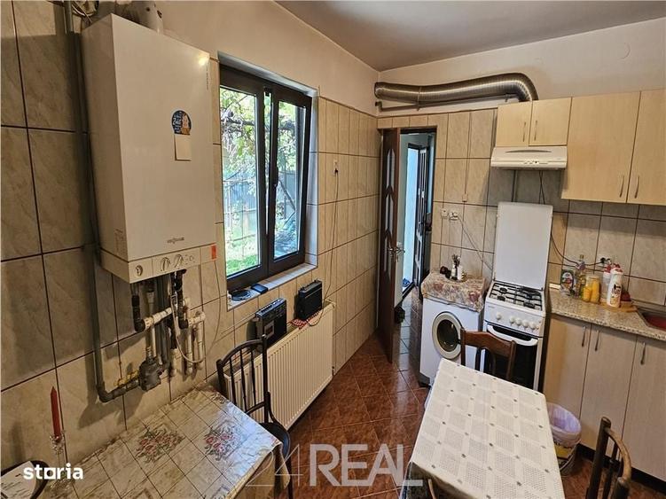 De vanzare - casa si curte mare in zona Metroului Republica - 15