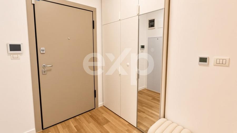Apartament cu 2 camere semidecomandat, mobilat în Central
