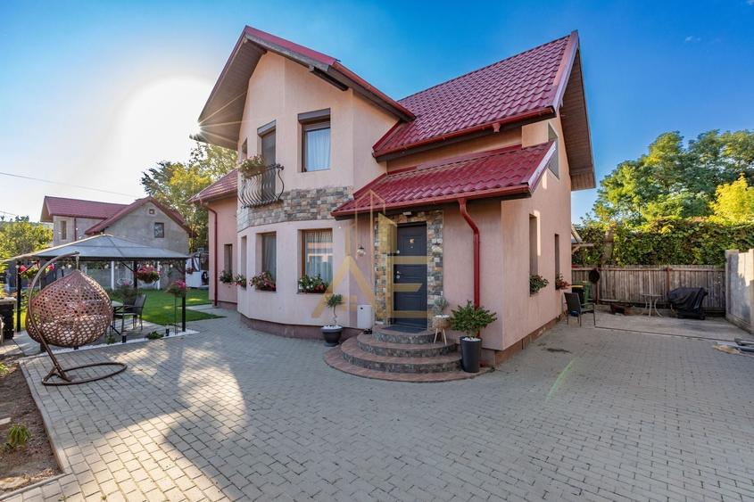 Casă individuală cu 4 camere cu Canalizare în Lilieci