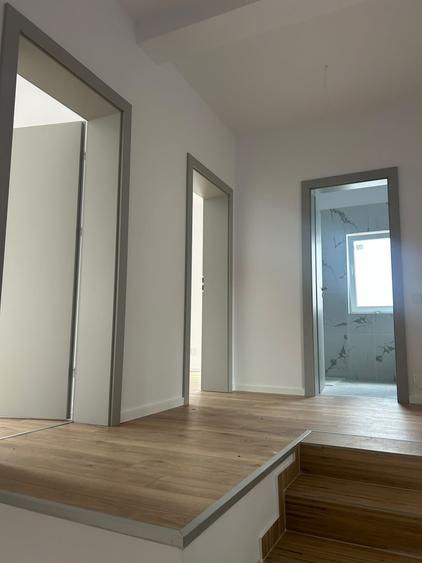 Duplex cu 4 camere cu Canalizare în Florești