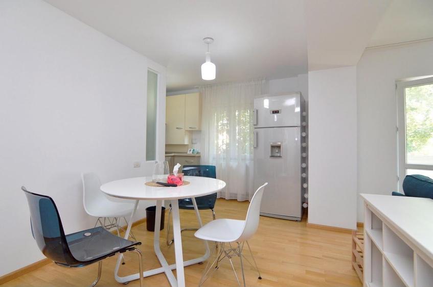 Apartament cu 2 camere decomandat în Vitan