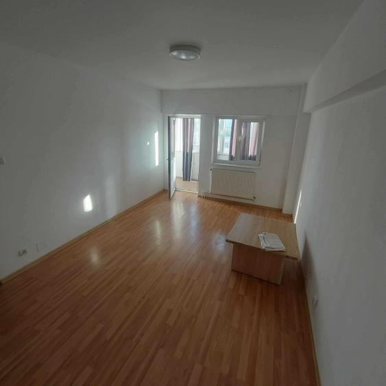 Apartament cu 2 camere decomandat în Dacia