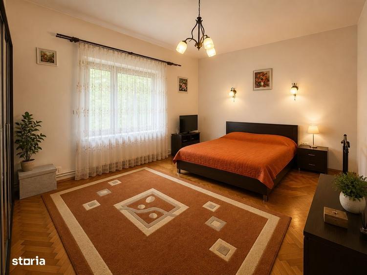 Casă cu 4 camere cu Teren 459 Mp în Central