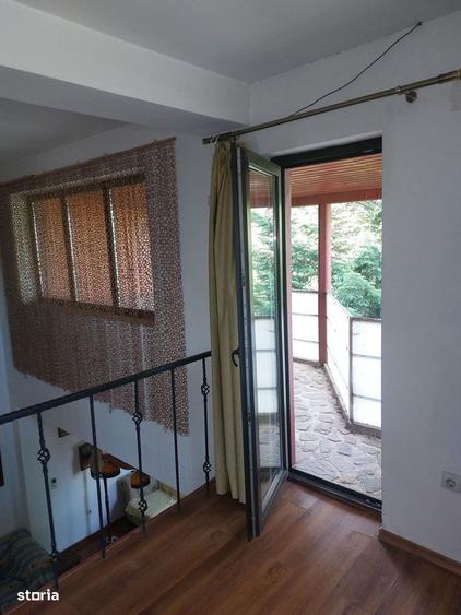 Casă cu 4 camere în Crevedia