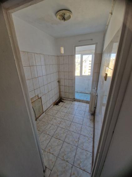 Apartament cu 2 camere semidecomandat în Rahova