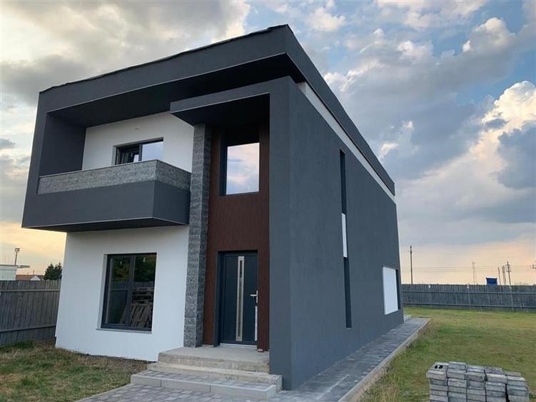 Casă individuală cu 4 camere cu Canalizare în Vladimirescu