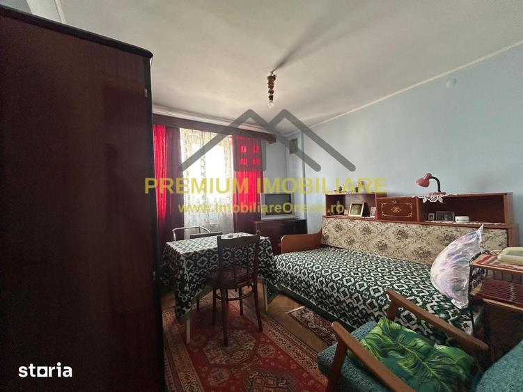 Apartament cu 3 camere semidecomandat în Central
