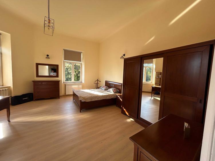 Apartament cu 2 camere semidecomandat în Ultracentral