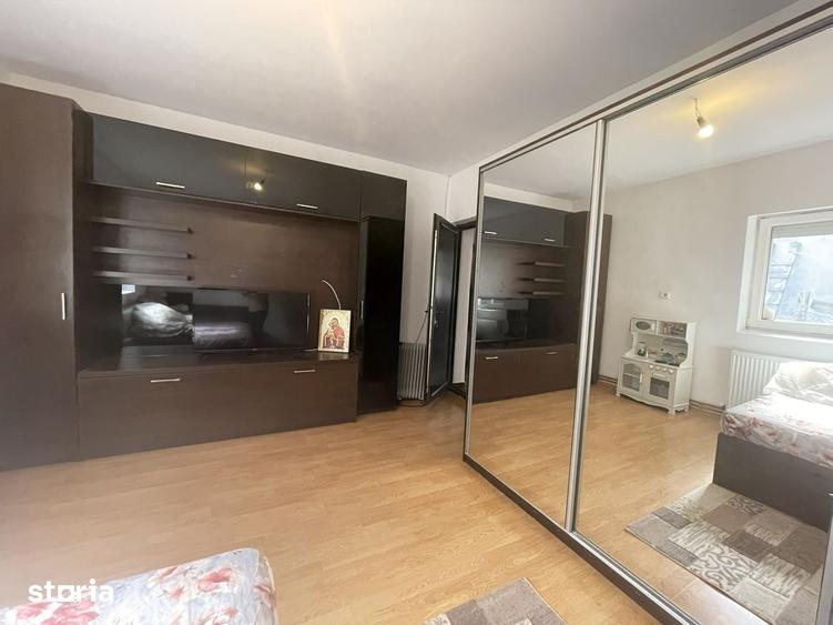 Casă cu 4 camere cu Teren 603 Mp în Petrăchioaia