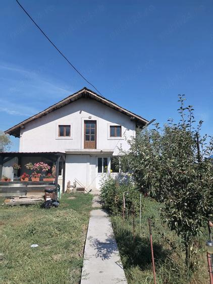 Casa masardata (mansarda la ro?u), in sat Osoi, Comuna Comarna, la strada, drum jude?ean - 1