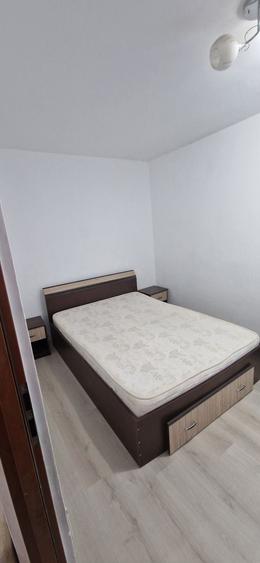 Apartament cu 2 camere semidecomandat în Ostroveni