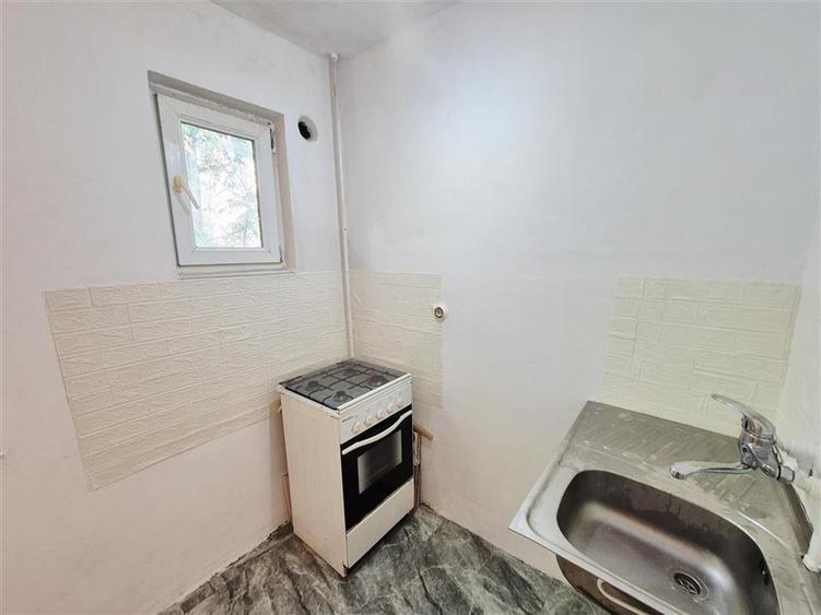 Apartament cu 2 camere nedecomandat în Tătărași