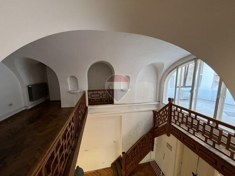 Apartament cu 4 camere circular în Dacia