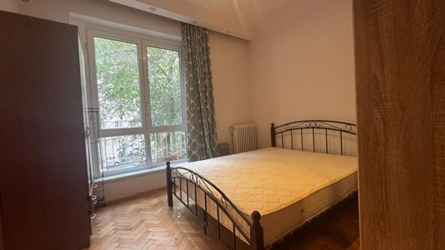 Apartament cu 2 camere decomandat în Universitate