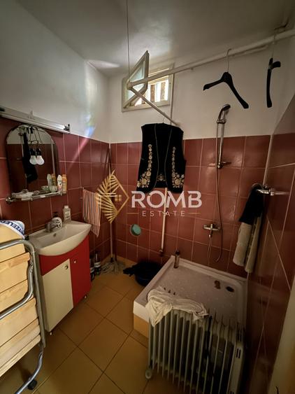 Casă individuală cu 6 camere cu Canalizare în Sighișoara