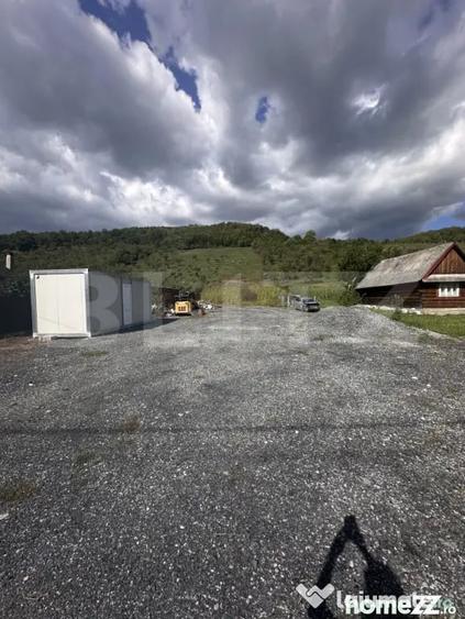 Teren de 5400 mp, în Central