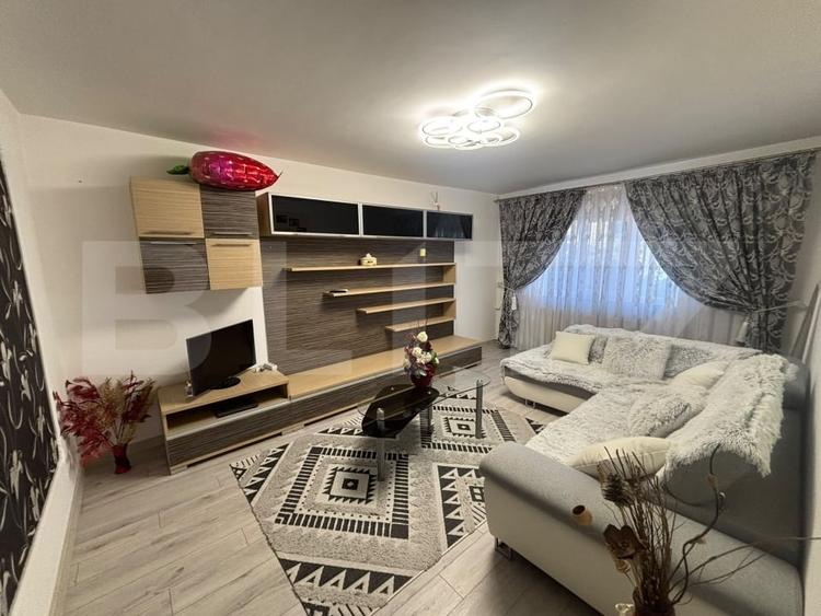 Apartament cu 3 camere, 64mp, zona Nufarul, se ofera spre inchiriere - 1