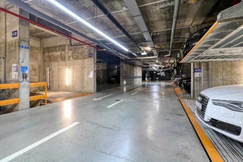 Apartament cu 2 camere semidecomandat, mobilat în Vitan Mall