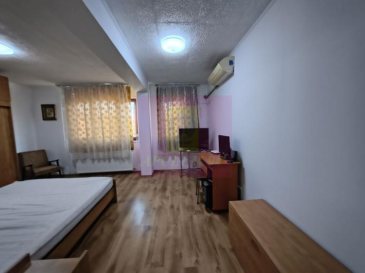 Casă individuală cu 4 camere cu Canalizare în Antiaeriană