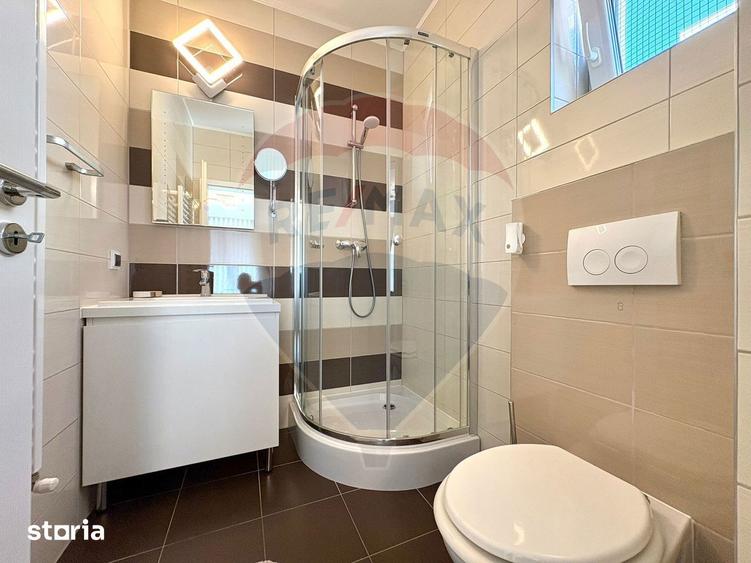 Apartament cu 3 camere decomandat, mobilat în Tractorul