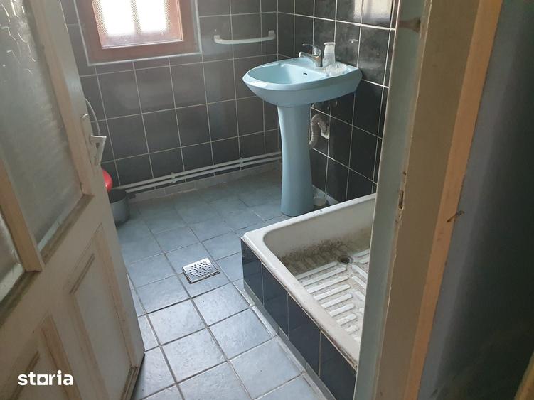 Casă cu Teren 327 Mp în Central