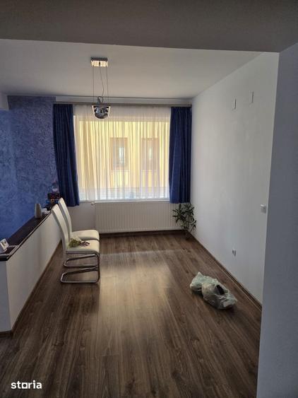 Casă cu 4 camere cu Teren 600 Mp în Dumbrăvița