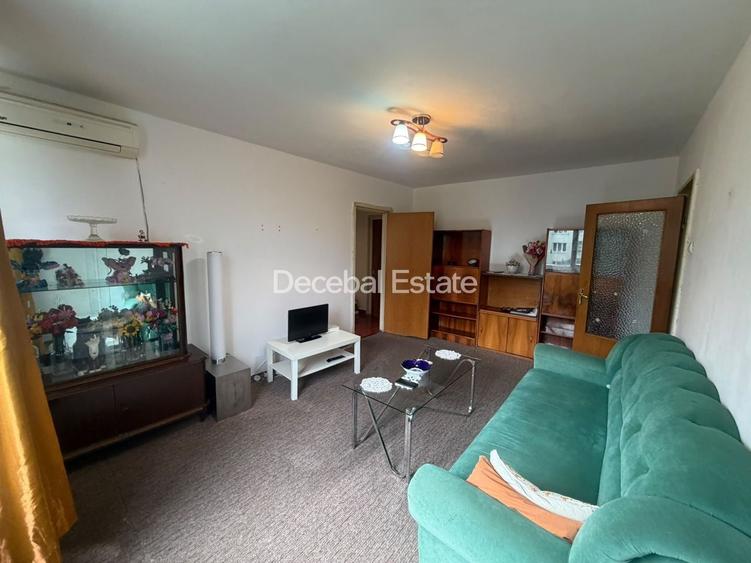 Apartament cu 3 camere semidecomandat, mobilat în Titan