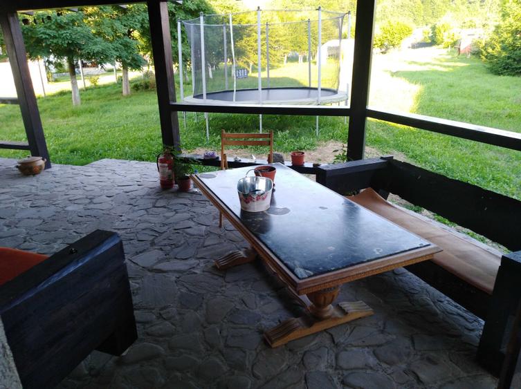Casă cu 4 camere cu Teren 1800 Mp în Central
