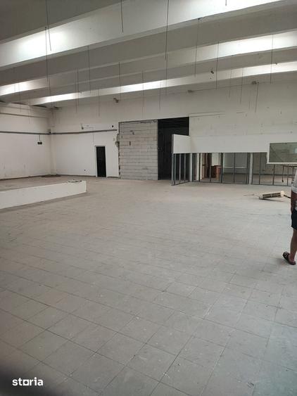 Spațiu comercial, de 1,237 mp, în Berceni