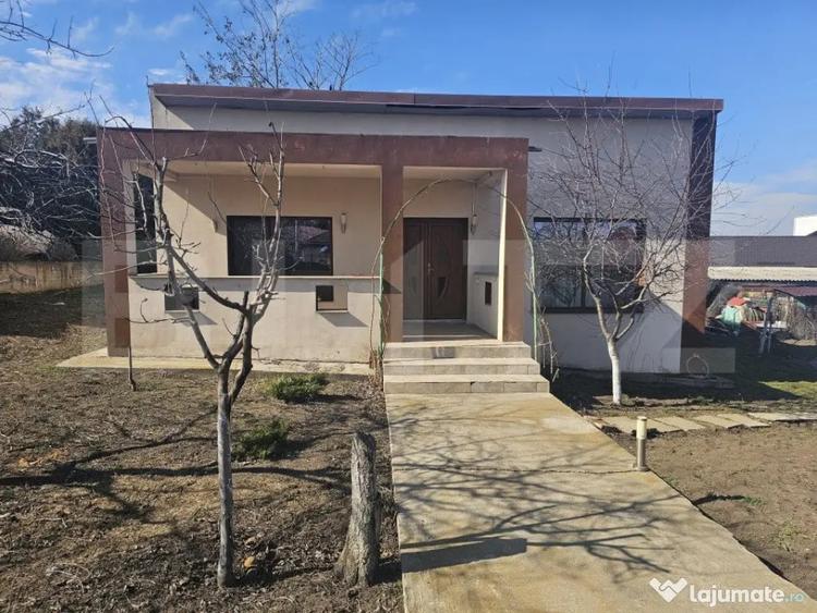 Casă cu 5 camere cu Teren 350 Mp în Ghercești
