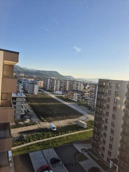 Apartament cu 2 camere decomandat în Tractorul — fotografia 3