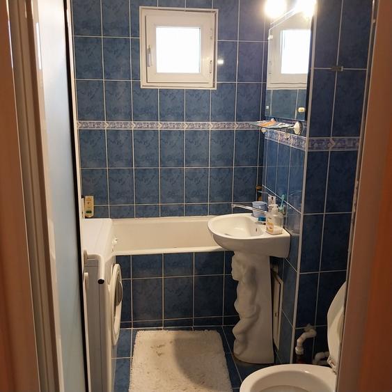 Apartament cu 4 camere decomandat în Nicolae Bălcescu