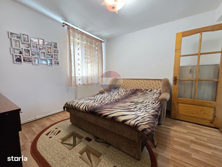 Casă cu 4 camere în Central