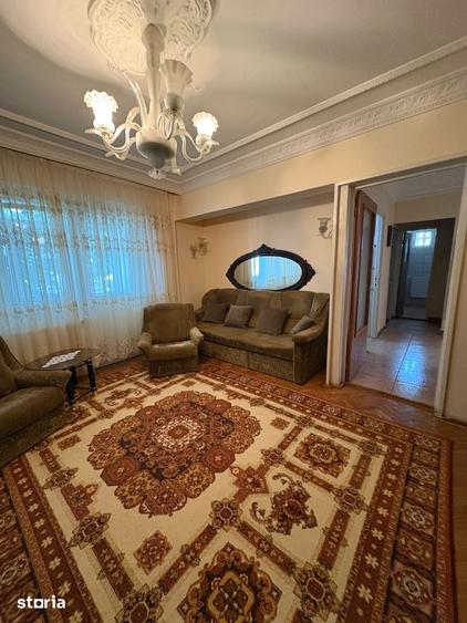 Apartament cu 3 camere decomandat în Mazepa 1