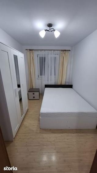 Apartament cu 3 camere semidecomandat, mobilat în Spitalul Județean