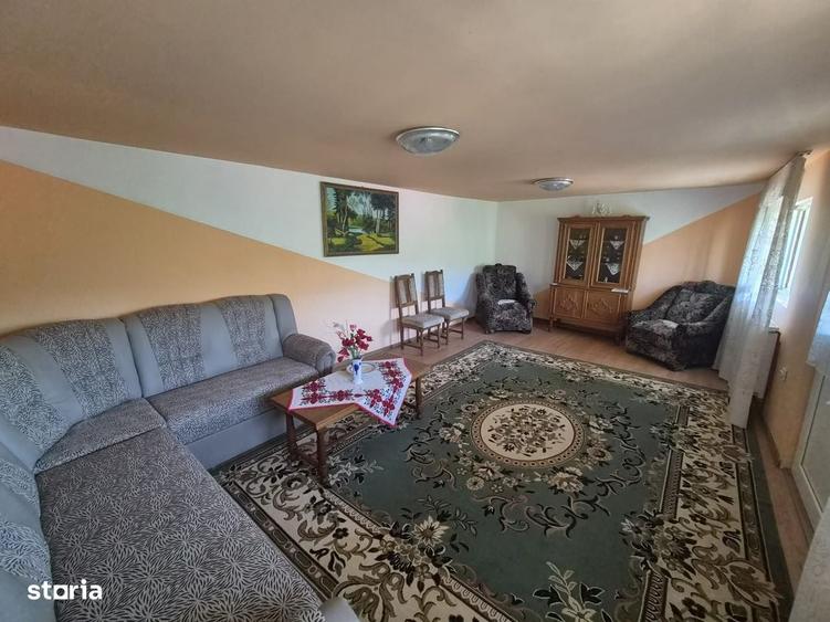 Casă cu 4 camere în Vernești