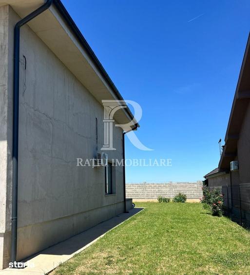 Casă cu 5 camere cu Teren 500 Mp în Sântandrei